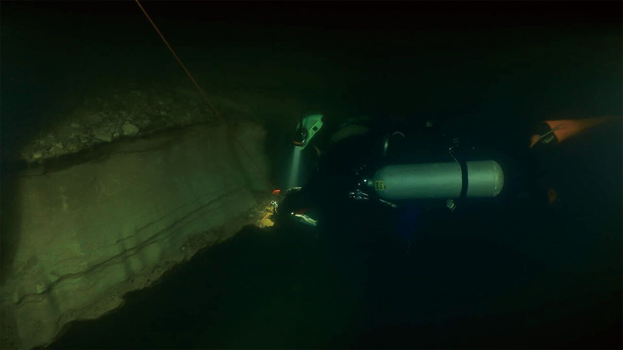 OrcaTorch草莓视频官网 D630技術潛（qián）水照明