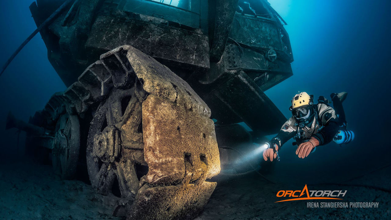 洞（dòng）穴潛水照（zhào）明，水下（xià）探險燈（dēng），分體式潛水電筒 