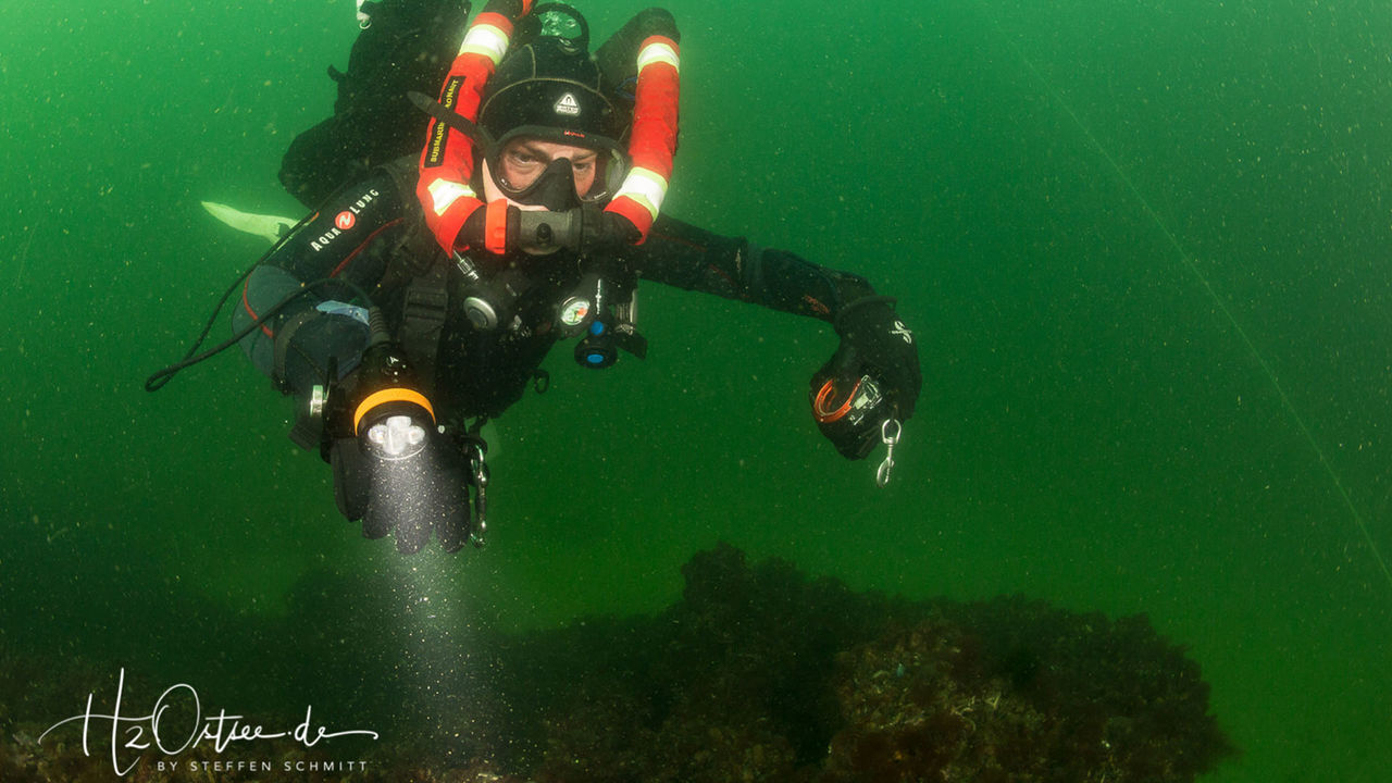 洞（dòng）穴潛水照明，水下探險燈，分體式潛水電（diàn）筒 OrcaTorch D630