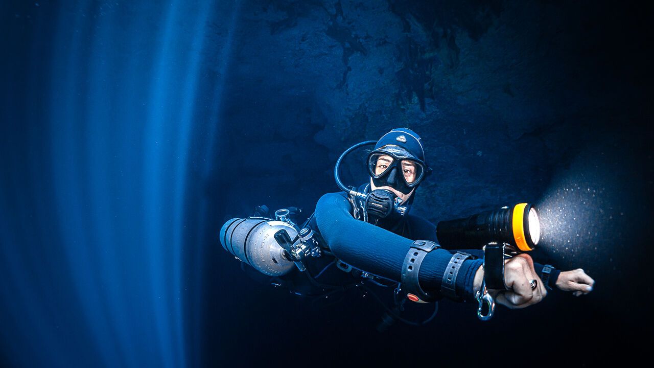 OrcaTorch D910V潛水攝影補光燈