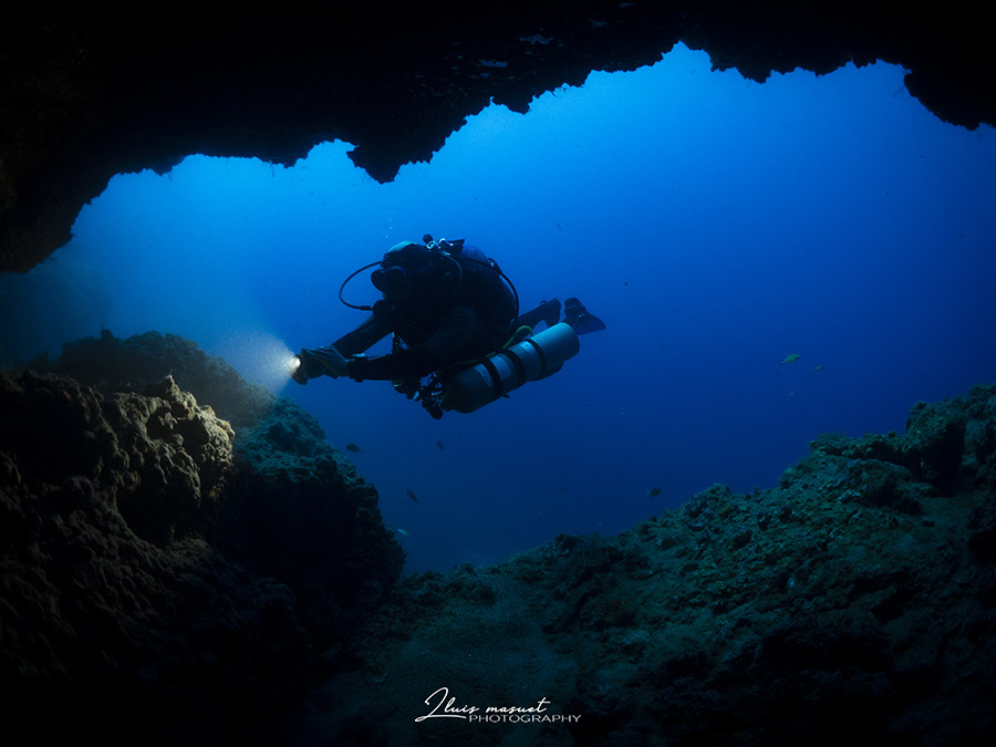 洞穴潛水照明 洞穴潛水照明