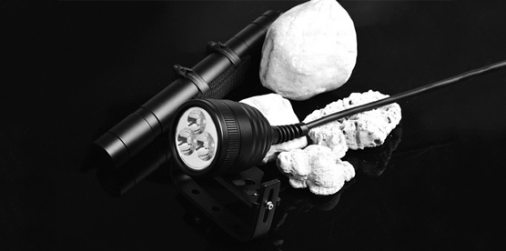 OrcaTorch虎(hǔ)鯨專業解讀:如何(hé)選購(gòu)潛水手電筒?