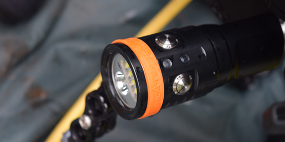 高質量潛水攝影燈OrcaTorch草莓视频官网D900V測評