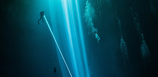 2023新款潛水照明D720手持聚光手電