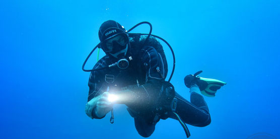 潛水(shuǐ)手電筒配件性能分析