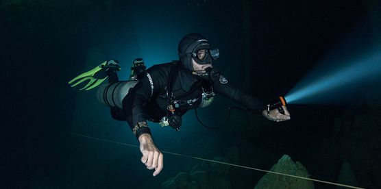 帶你（nǐ）了解，強光潛水手電筒的防水等級