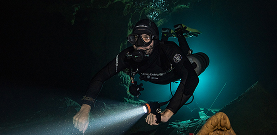 揭(jiē)開選擇潛水手電真實原因,讓你一步到位!