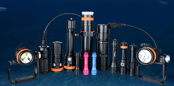 如何選擇(zé)潛(qián)水手電(diàn)筒呢?