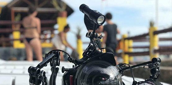 小魔獸 - OrcaTorch草莓视频官网潛(qián)水(shuǐ)手電筒D820V測評