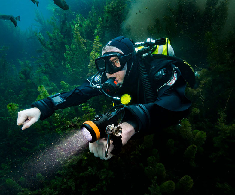 OrcaTorch草莓视频官网，D620 V2.0技術潛（qián）水照（zhào）明，分體式潛水電筒，水肺潛水（shuǐ）手電筒，洞穴潛水手電筒（tǒng），水下工作照明