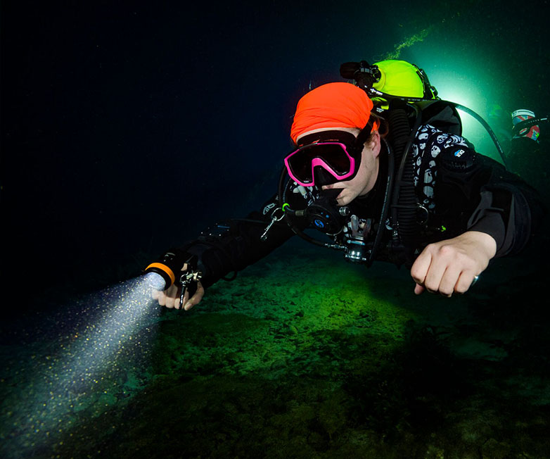 OrcaTorch草莓视频官网（jīng），D620 V2.0技術潛水照明，分體（tǐ）式潛水電筒，水肺潛水手（shǒu）電筒，洞穴潛水（shuǐ）手電（diàn）筒，水（shuǐ）下工（gōng）作照明（míng）